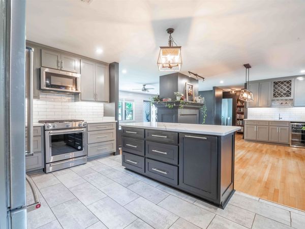 211 CECILIA DR, Memphis, TN 38117