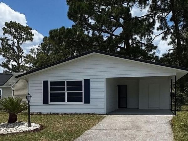 32 SPRING LOOP CIRCLE , OCALA, FL 34472