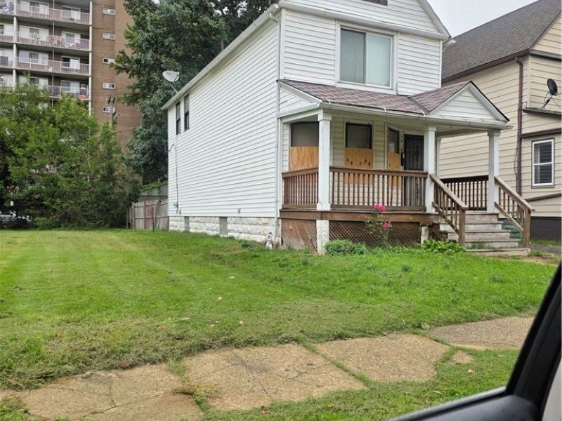 1679 Lockwood Avenue, East Cleveland, OH 44112 Photo 3