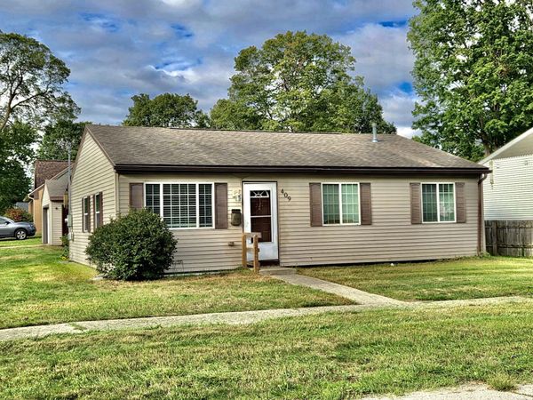 409 E Division Street, Vicksburg, MI 49097