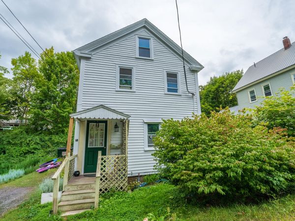 18 Weymouth Street , Richmond, ME 04357