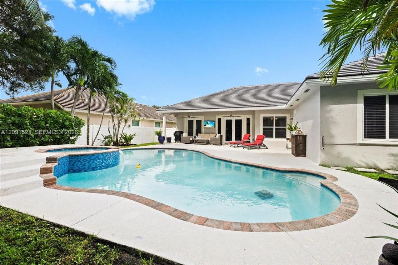 6982 Coronado Way, Pembroke Pines, FL 33331 Photo