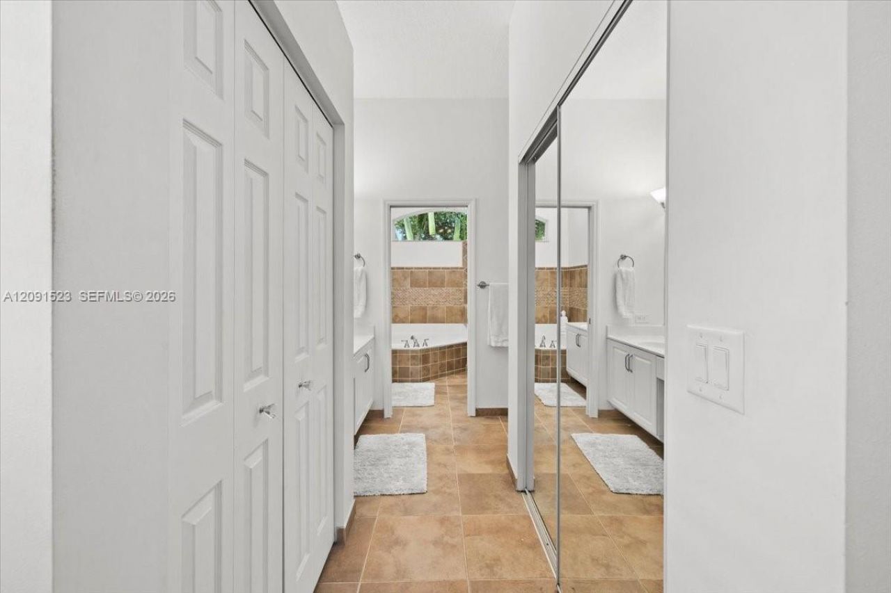 6982 Coronado Way, Pembroke Pines, FL 33331 Photo