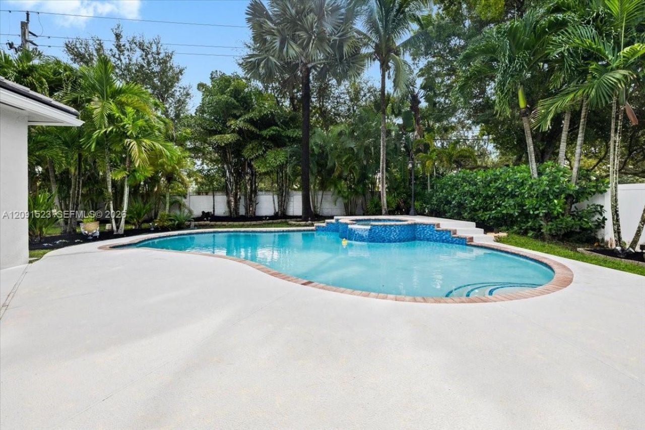 6982 Coronado Way, Pembroke Pines, FL 33331 Photo