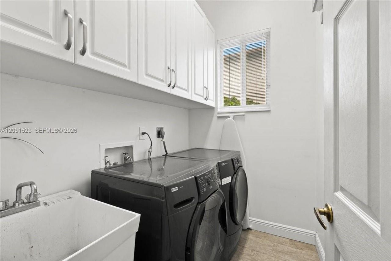 6982 Coronado Way, Pembroke Pines, FL 33331 Photo