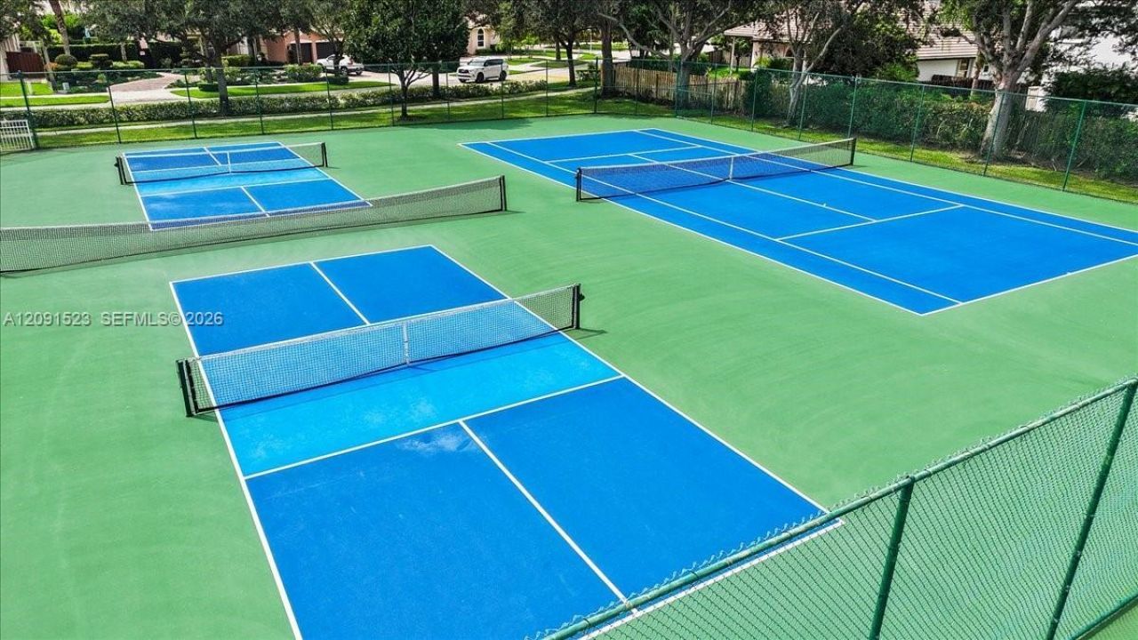 6982 Coronado Way, Pembroke Pines, FL 33331 Photo