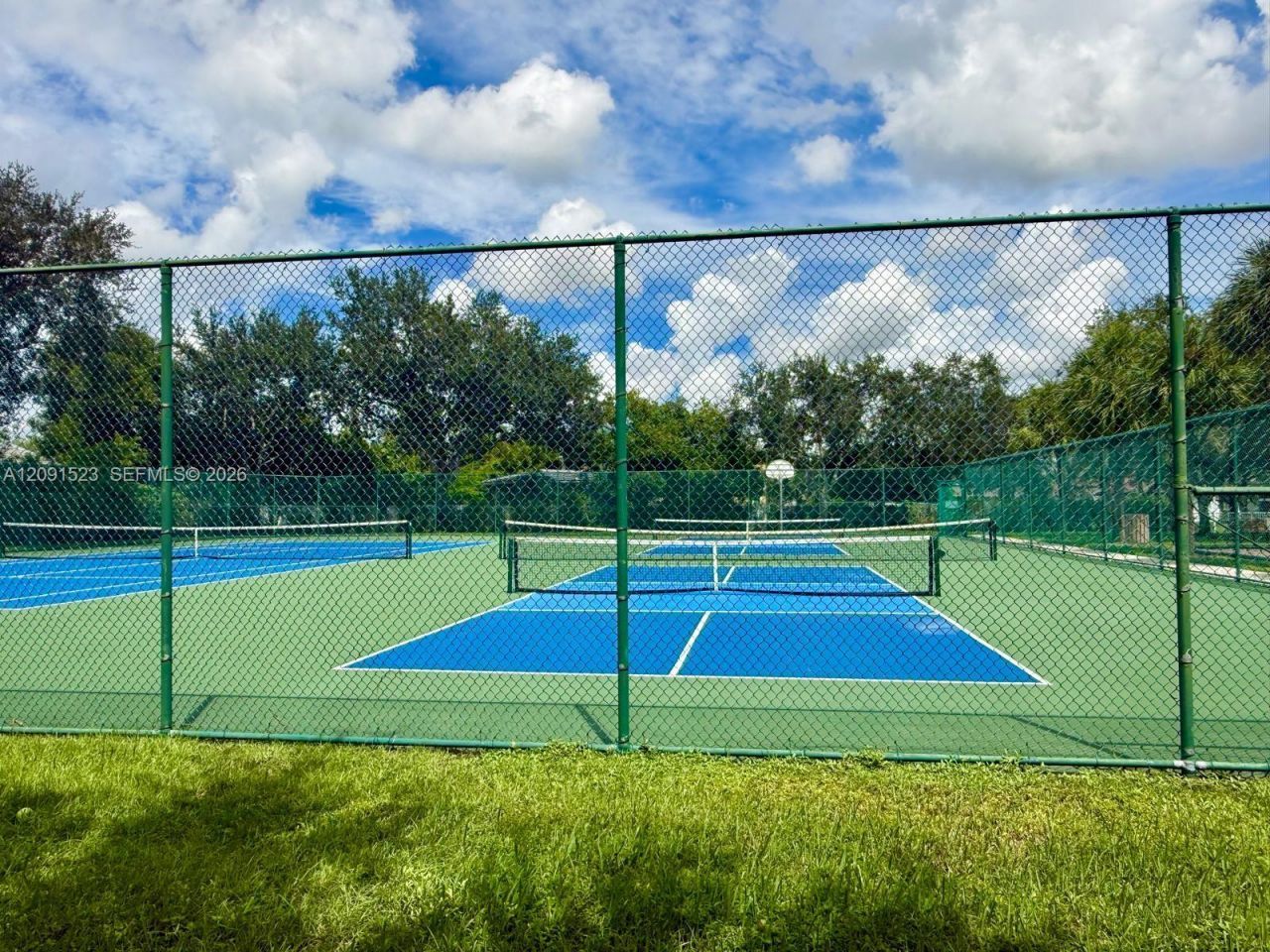 6982 Coronado Way, Pembroke Pines, FL 33331 Photo