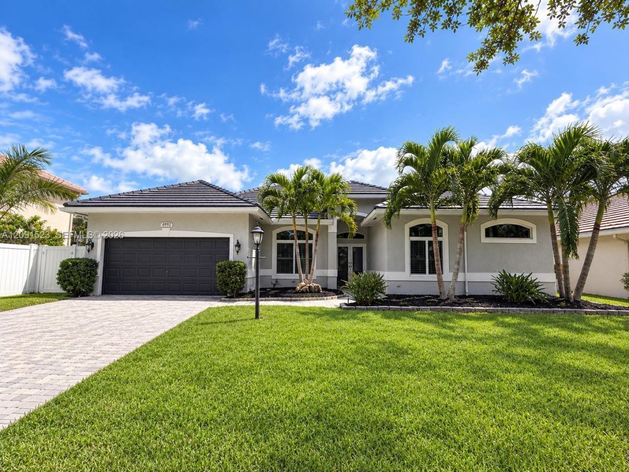 6982 Coronado Way, Pembroke Pines, FL 33331 Photo