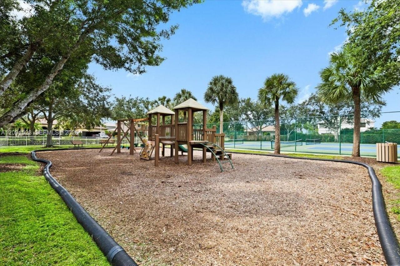 6982 Coronado Way, Pembroke Pines, FL 33331 Photo