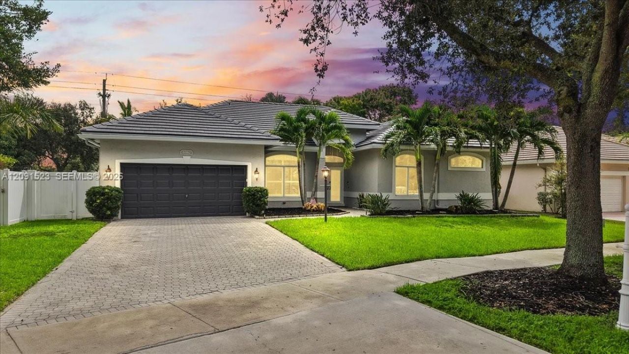 6982 Coronado Way, Pembroke Pines, FL 33331 Photo
