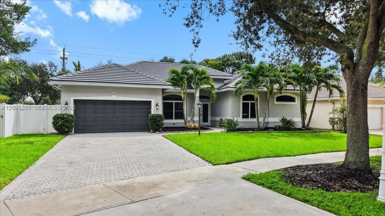 6982 Coronado Way, Pembroke Pines, FL 33331 Photo