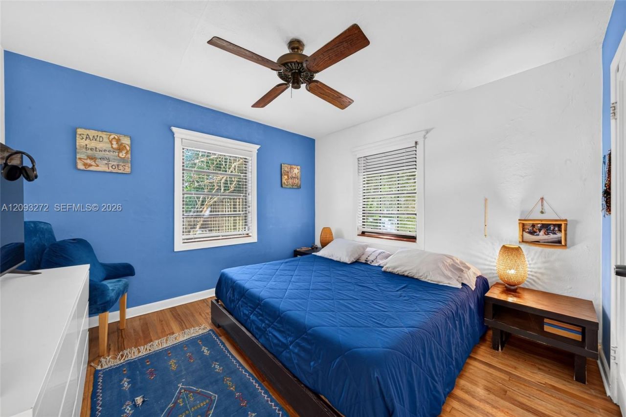 1103 NE 118th St, Biscayne Park, FL 33161 Photo
