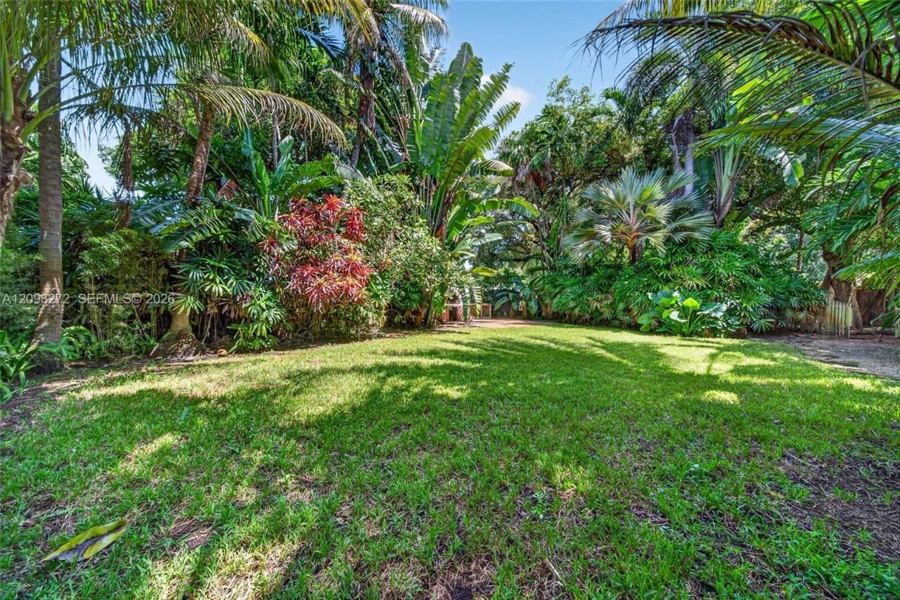 1103 NE 118th St, Biscayne Park, FL 33161 Photo
