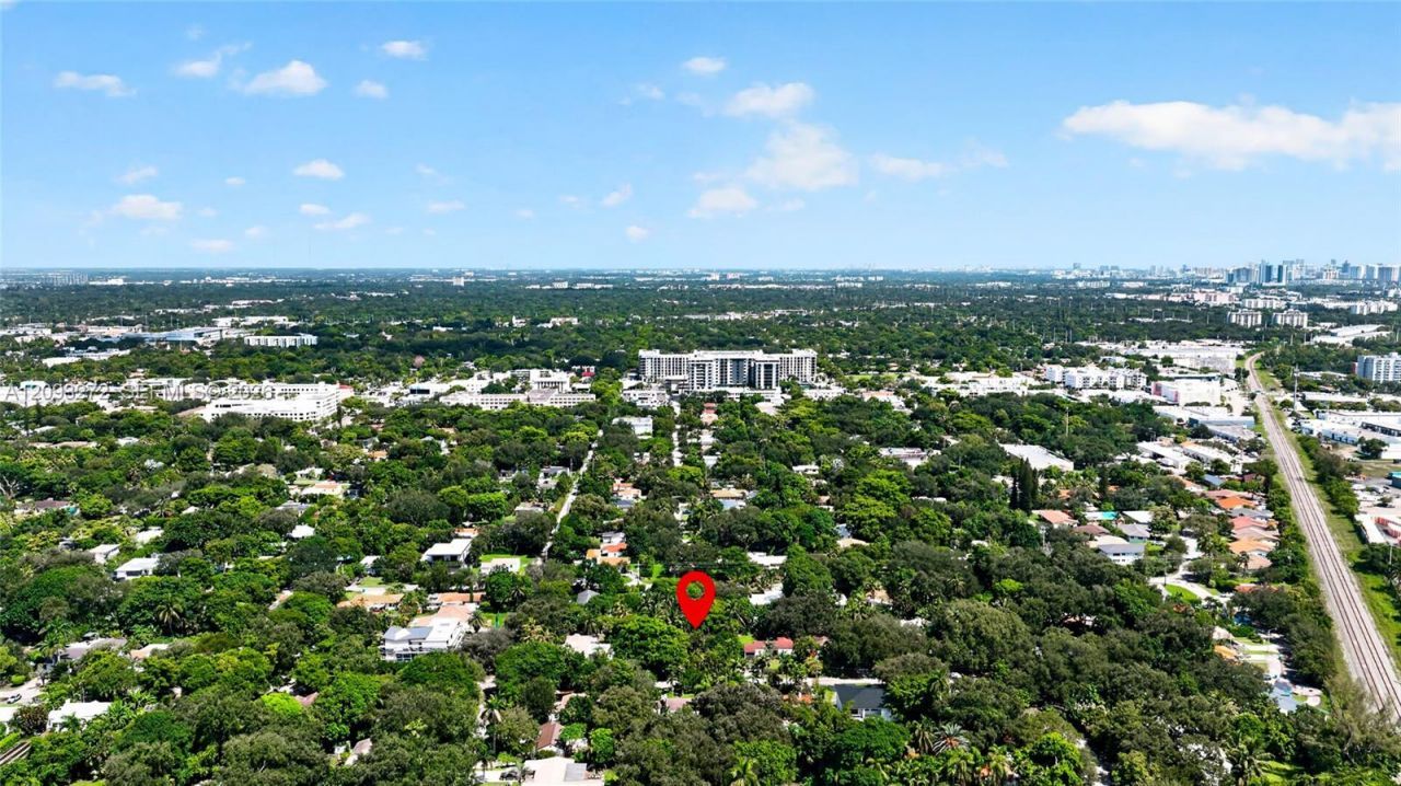 1103 NE 118th St, Biscayne Park, FL 33161 Photo