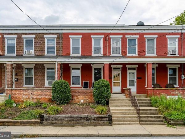 25 E 3RD STREET, QUARRYVILLE, PA 17566