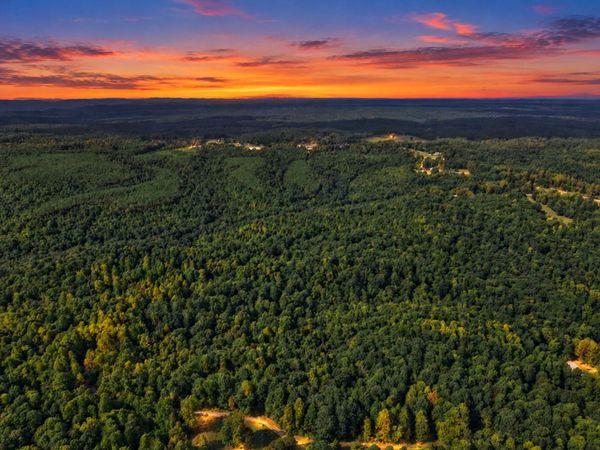625 Meadows Ln, Sparta, TN 38583