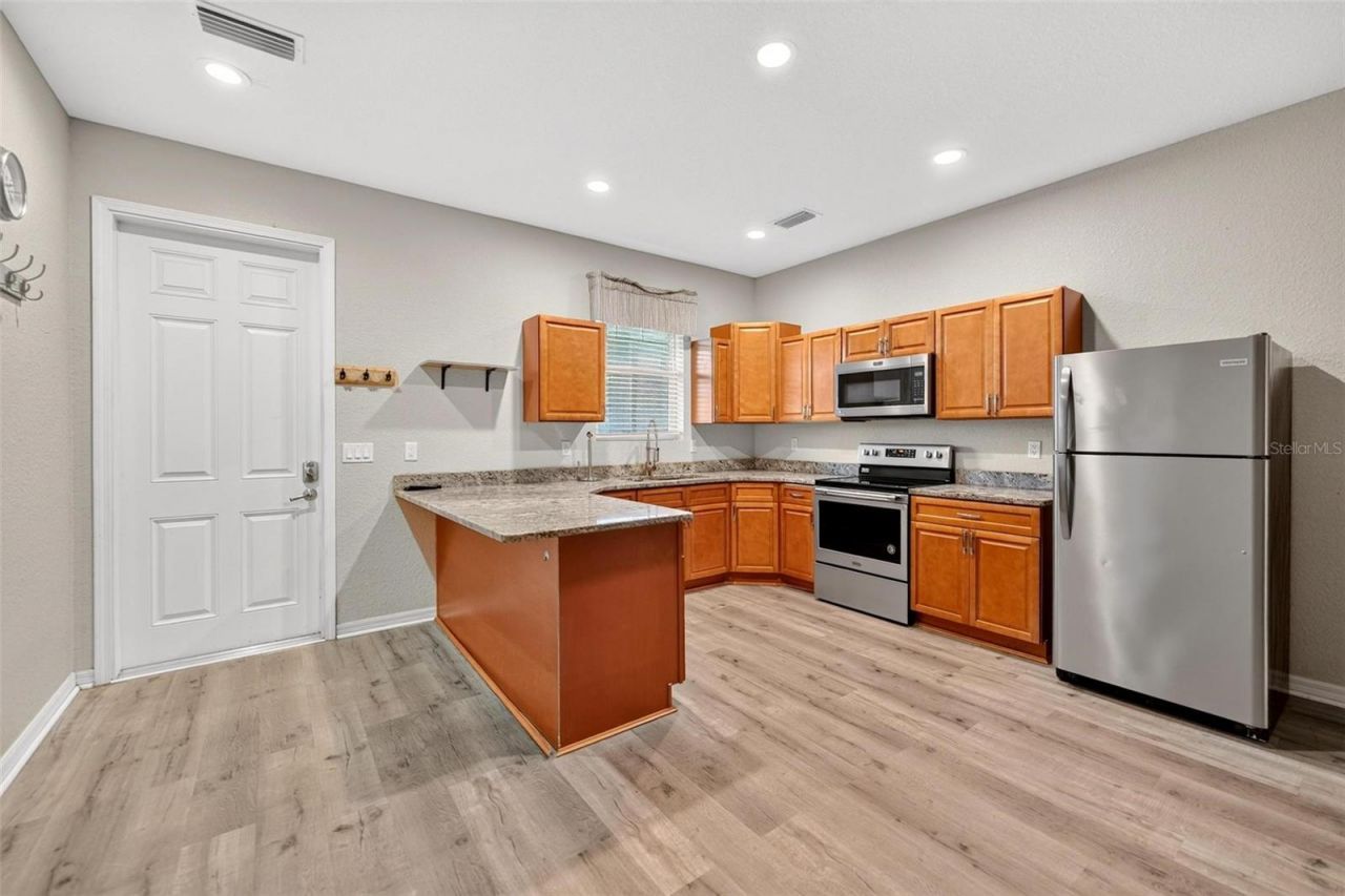 4991 SE 212th Court, Morriston, FL 32668 Photo