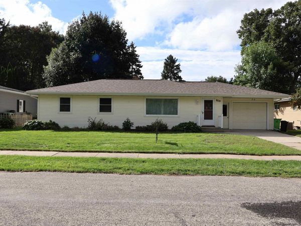 809 North Street, Beaver Dam, WI 53916