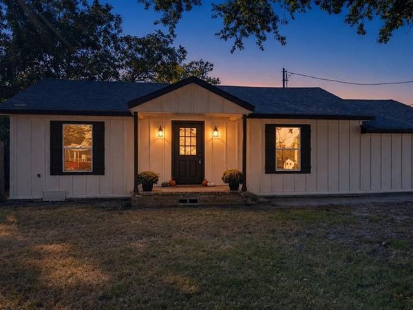 1047 Davis Street N, Sulphur Springs, TX 75482