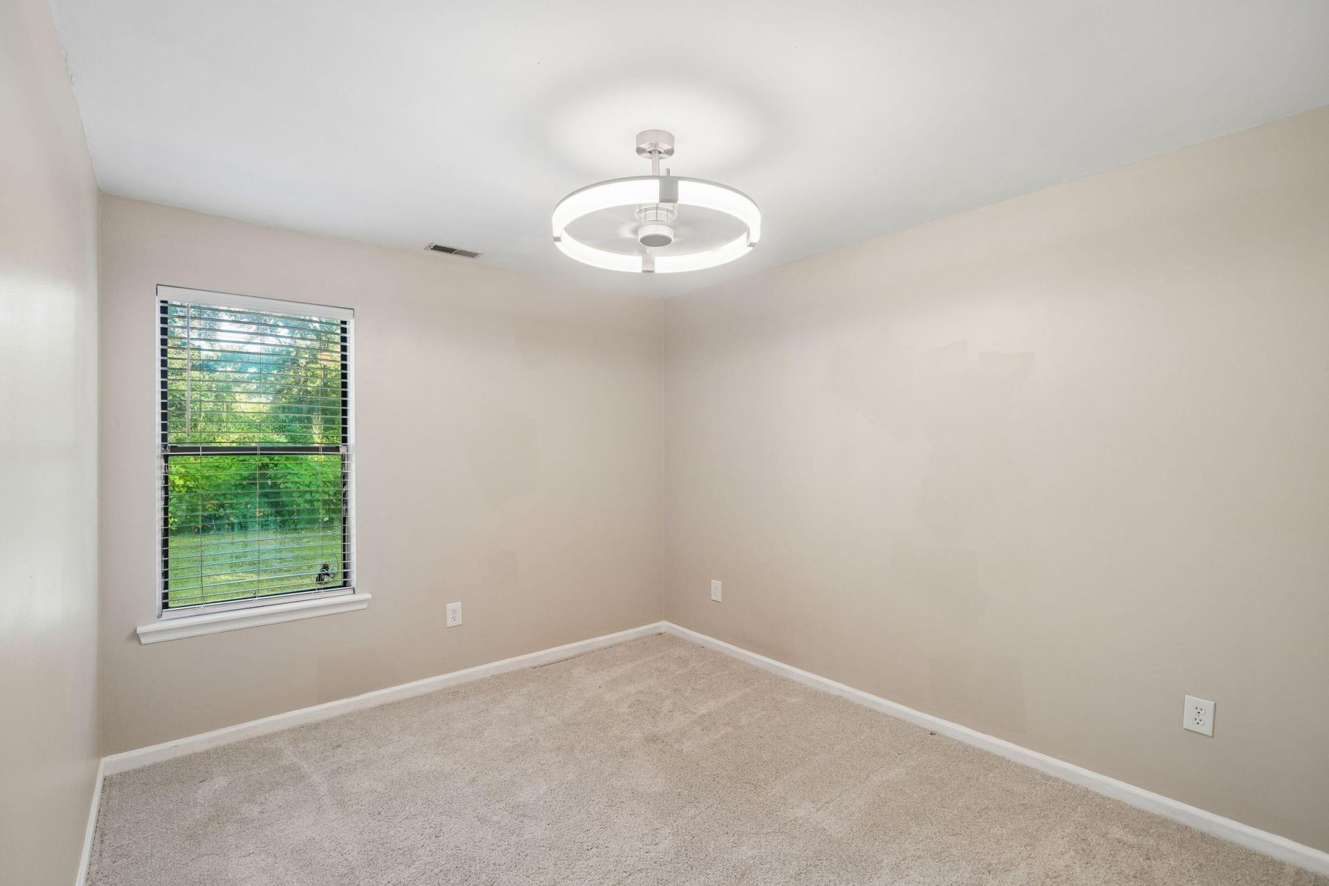 840 Ramblewood Circle Photo 37