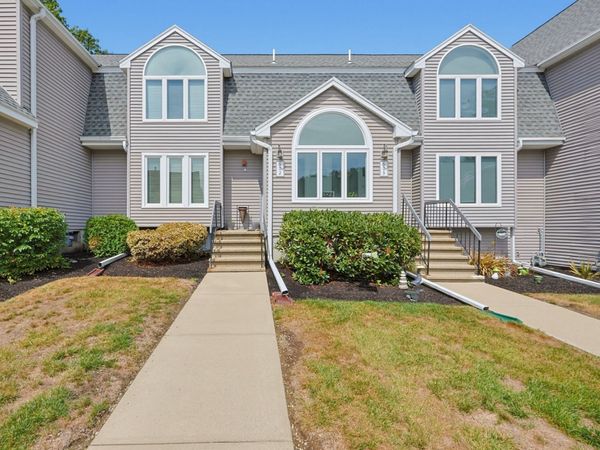 35 Pilgrim Village Rd, Unit 602, Taunton, MA 02780