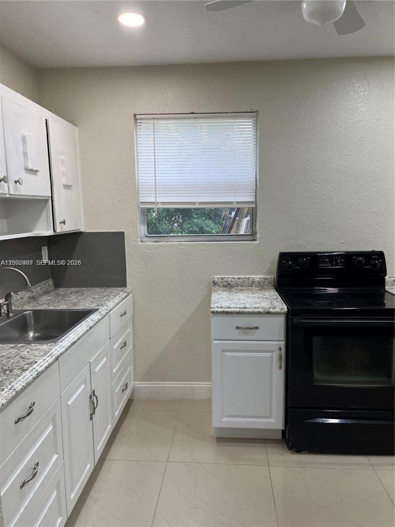 2306 NW 13th St, Fort Lauderdale, FL 33311 Photo