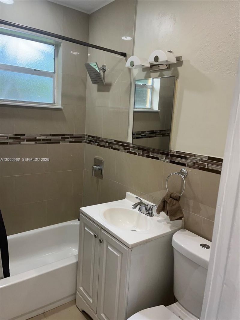 2306 NW 13th St, Fort Lauderdale, FL 33311 Photo