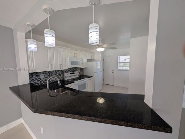 1750 NE 191st St , Unit 622-3, Miami, FL 33179