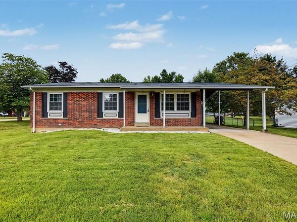 2263 McKelvey Road, Maryland Heights, MO 63043
