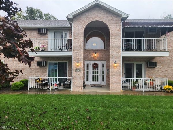 945 Auburn Hills Drive , Unit 1, Boardman, OH 44512