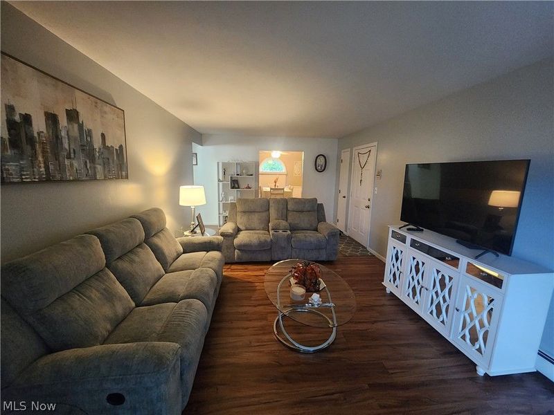 945 Auburn Hills Drive, Unit 1, Boardman, OH 44512 Photo 4