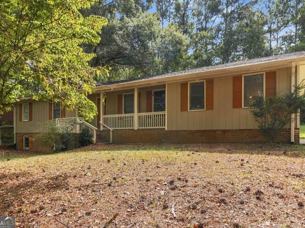 9169 Lakeview Drive SW, Covington, GA 30014