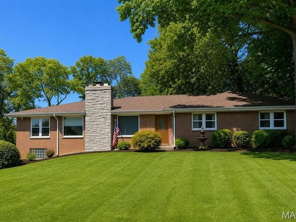 819 Willoway Avenue , East Alton, IL 62024