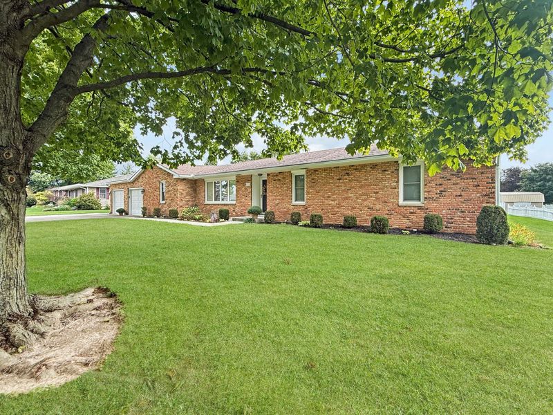 121 New Haven Drive, Urbana, OH 43078 Photo 3
