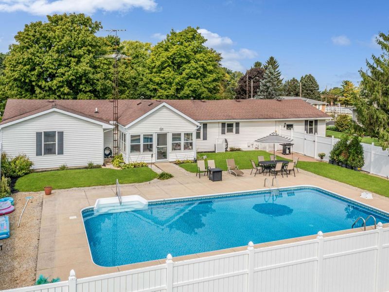 121 New Haven Drive, Urbana, OH 43078 Photo 5