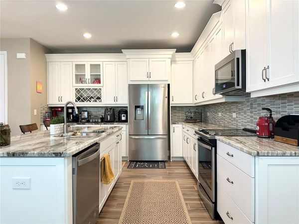 15824 MARINA BAY DRIVE , WINTER GARDEN, FL 34787