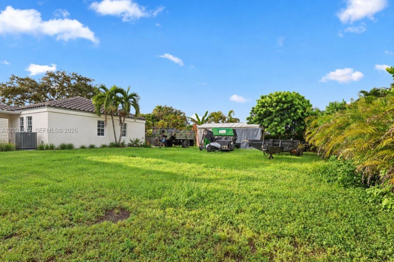 15221 SW 158th St , Miami, FL 33187 Photo
