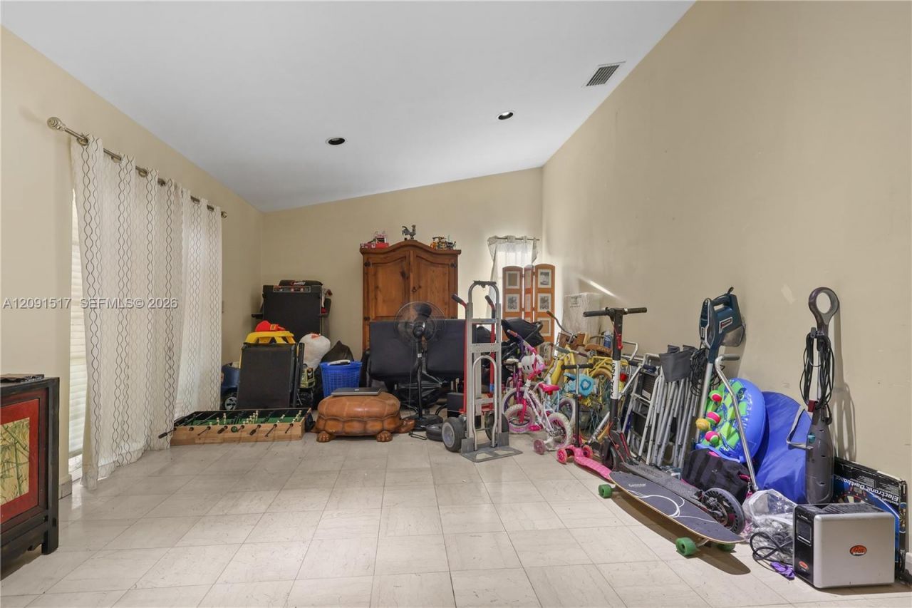 15221 SW 158th St , Miami, FL 33187 Photo