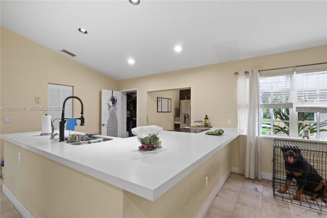 15221 SW 158th St , Miami, FL 33187 Photo