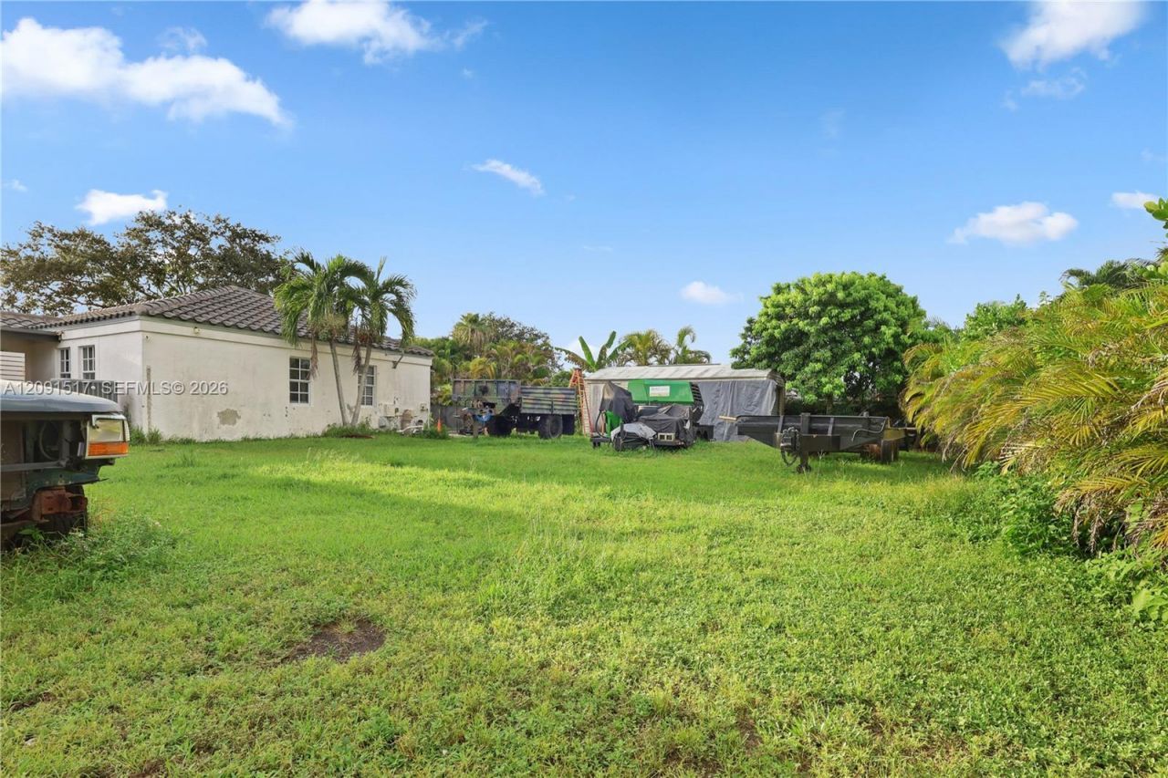 15221 SW 158th St , Miami, FL 33187 Photo