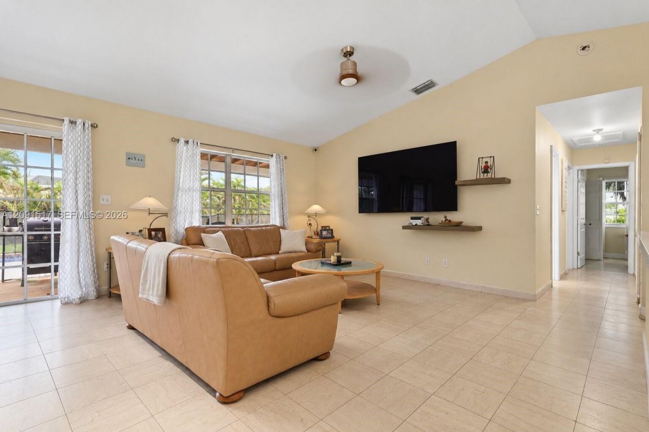 15221 SW 158th St , Miami, FL 33187 Photo