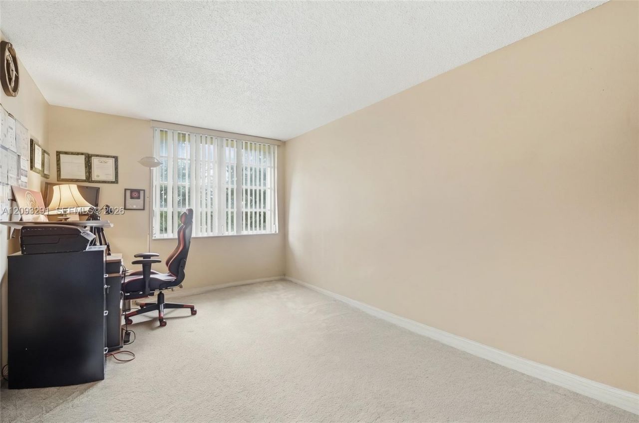 3490 Foxcroft Rd , Unit B303, Miramar, FL 33025 Photo