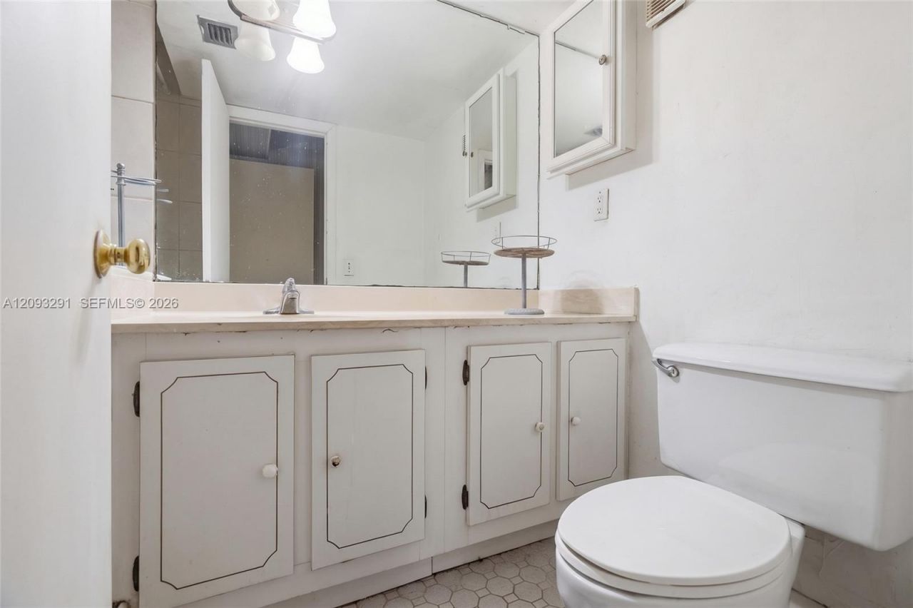 3490 Foxcroft Rd , Unit B303, Miramar, FL 33025 Photo