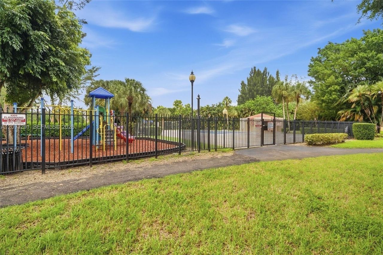3490 Foxcroft Rd , Unit B303, Miramar, FL 33025 Photo