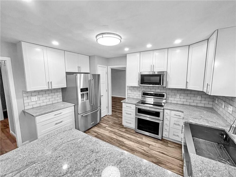 6800 Curtwood Drive, Tipp City, OH 45371 Photo 11