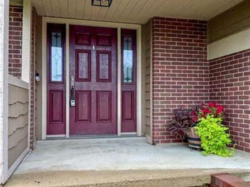 6800 Curtwood Drive, Tipp City, OH 45371 Photo 3