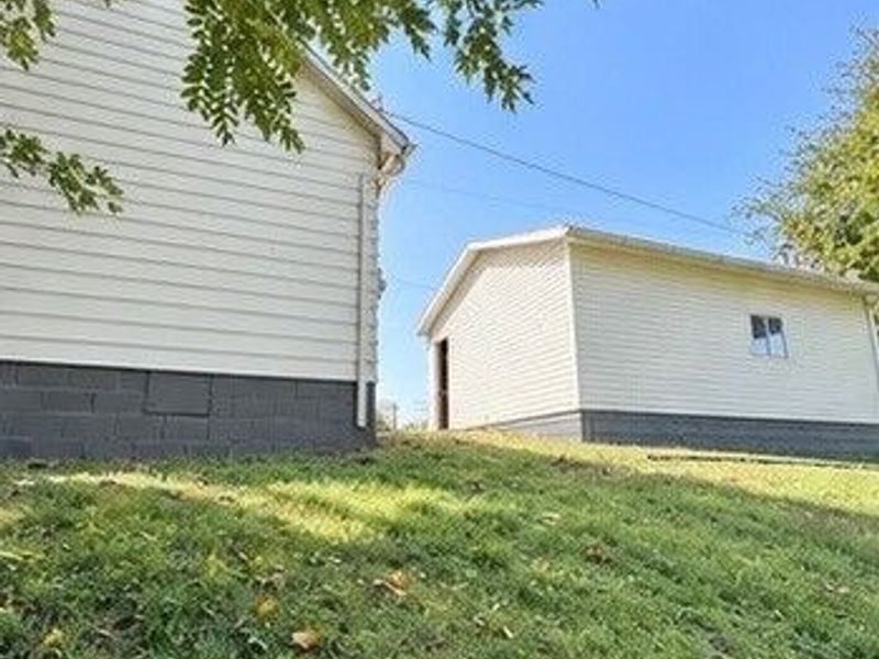 101 N 9th Street, Byesville, OH 43723 Photo 2