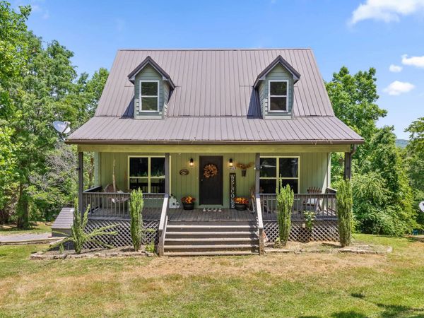 372 Hiwassee Dr , Decatur, TN 37322