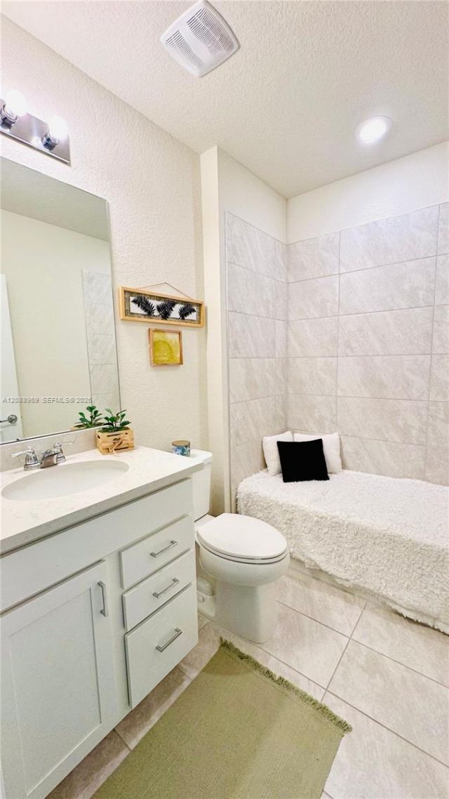 3117 Buttonwood Ct , Lauderdale Lakes, FL 33311 Photo