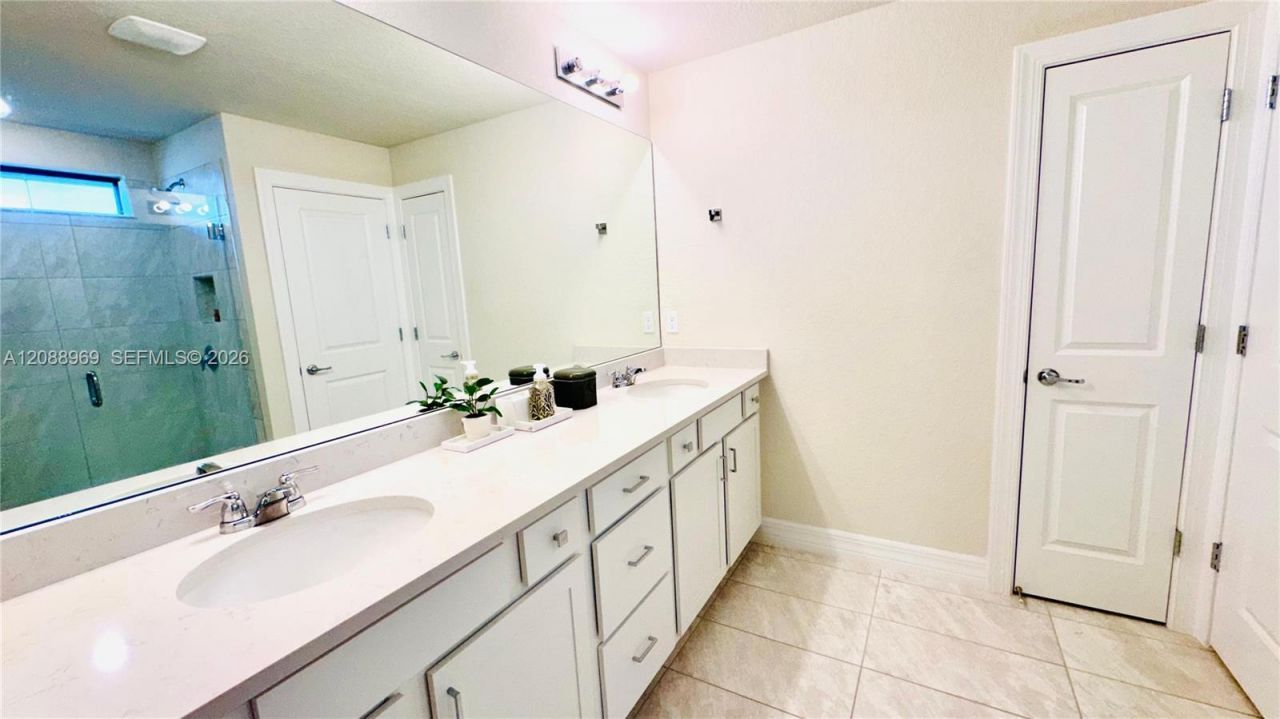 3117 Buttonwood Ct , Lauderdale Lakes, FL 33311 Photo